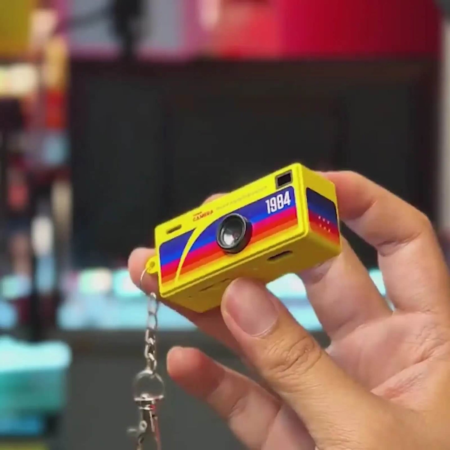 PocketPic™ - Retro Keychain Camera